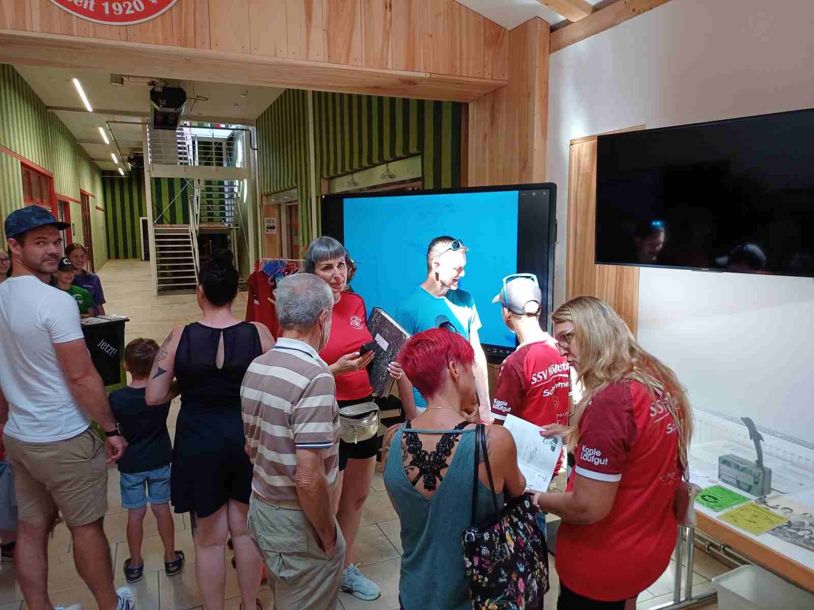 Foyer Kim-Sporthalle (3)
